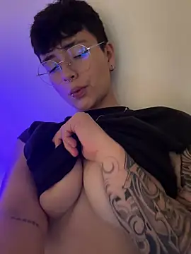 Ashley Chriss online show from 03-01-25, 06:24