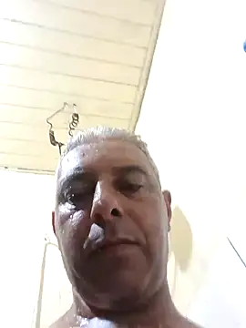 Snapshot of gordonunes chatting on 12-02-25, 01:44 gordonunes online show from 12-02-25, 01:44