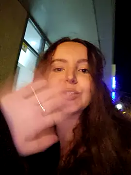 LineaDemie online show from 10-10-25, 07:13