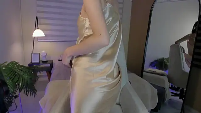 Catyloves online show from 04-25-26, 10:18