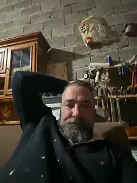 Snapshot of ros217 chatting on 11-14-25, 05:44 ros217 online show from 11-14-25, 05:44