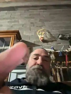 Snapshot of ros217 chatting on 11-28-25, 05:37 ros217 online show from 11-28-25, 05:37