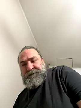 Snapshot of ros217 chatting on 12-17-25, 08:59 ros217 online show from 12-17-25, 08:59