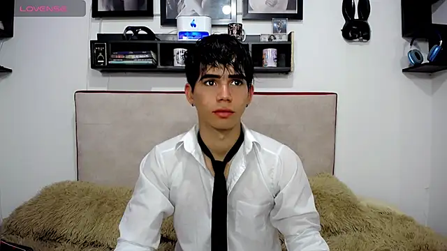 Tayson Rivers online show from 03-14-25, 08:17