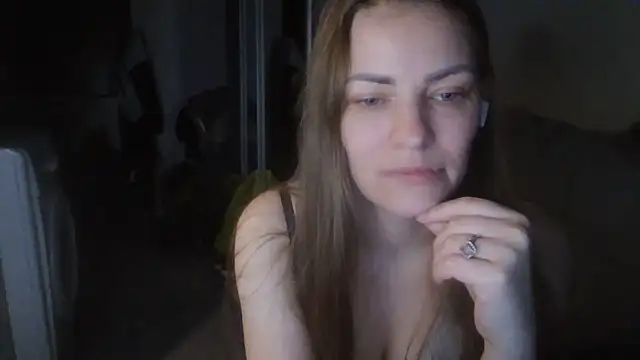 Snapshot of AnnaDiamond1 chatting on 06-11-26, 09:13 AnnaDiamond1 online show from 06-11-26, 09:13