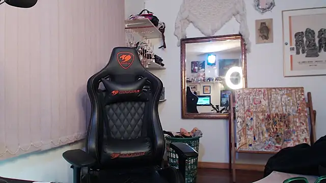 Siriss boyrag online show from 02-28-25, 11:23