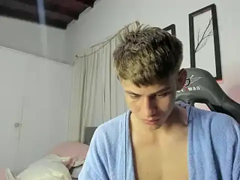 Snapshot of miguel_hz chatting on 01-30-25, 11:55 miguel hz online show from 01-30-25, 11:55