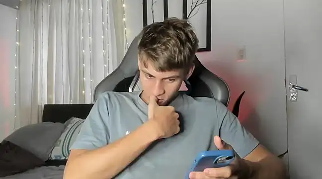 Snapshot of miguel_hz chatting on 02-19-25, 06:32 miguel hz online show from 02-19-25, 06:32