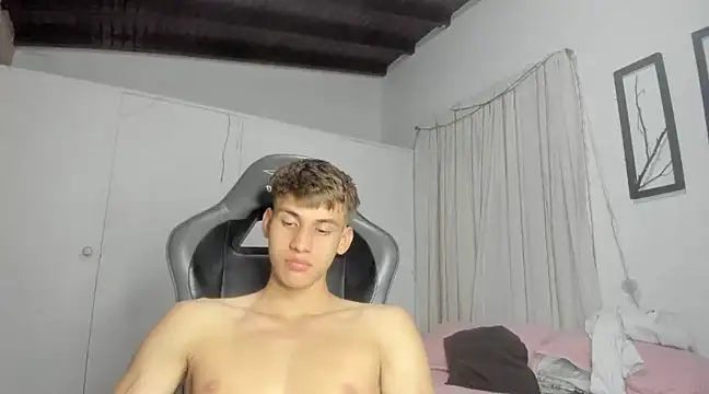 Snapshot of miguel_hz chatting on 03-04-25, 07:54 miguel hz online show from 03-04-25, 07:54