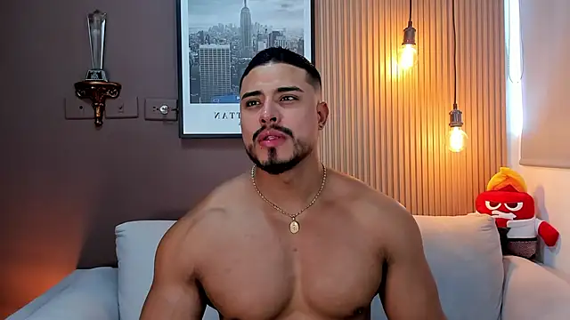 Snapshot of ApoloMakris chatting on 09-29-25, 07:51 ApoloMakris online show from 09-29-25, 07:51