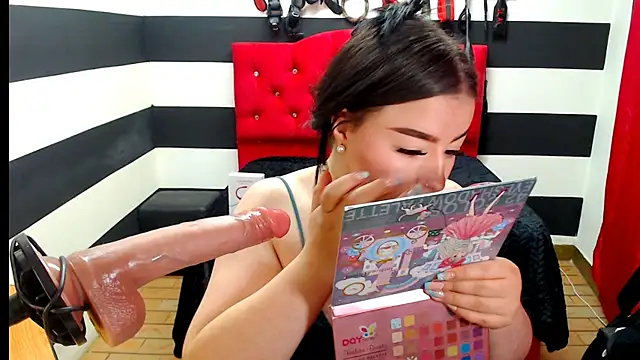 Snapshot of Marian_Ran chatting on 12-19-24, 06:23 Marian Ran online show from 12-19-24, 06:23