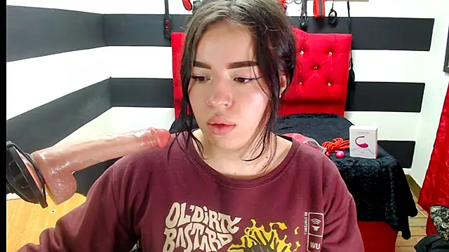 Snapshot of Marian_Ran chatting on 01-06-25, 09:19 Marian Ran online show from 01-06-25, 09:19