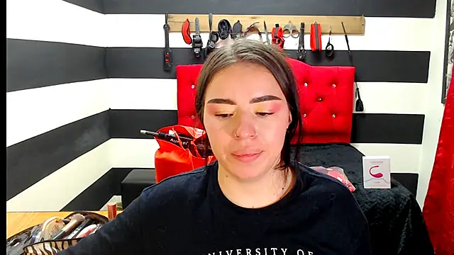 Snapshot of Marian_Ran chatting on 01-09-25, 03:26 Marian Ran online show from 01-09-25, 03:26