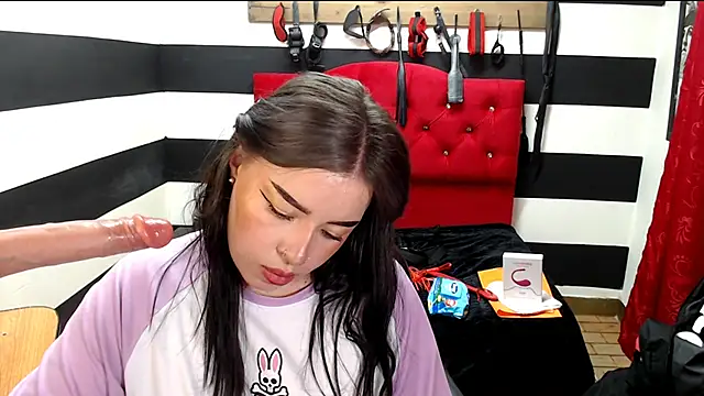 Snapshot of Marian_Ran chatting on 01-29-25, 09:23 Marian Ran online show from 01-29-25, 09:23