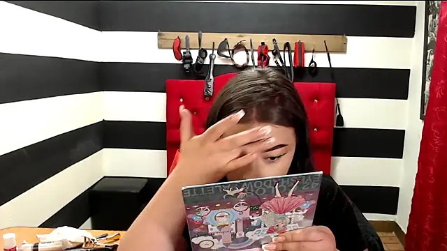 Snapshot of Marian_Ran chatting on 02-04-25, 03:00 Marian Ran online show from 02-04-25, 03:00