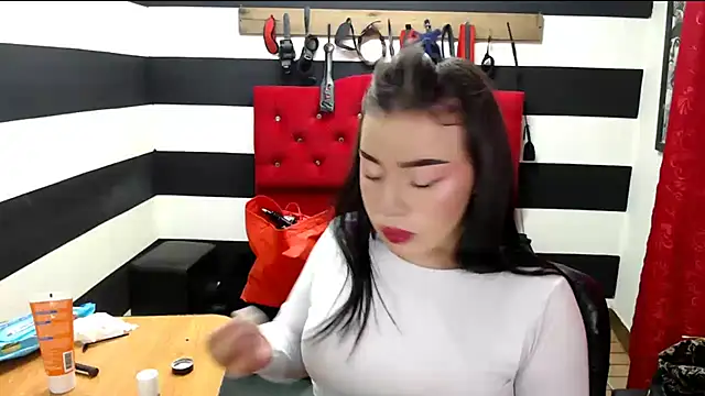 Snapshot of Marian_Ran chatting on 02-06-25, 02:55 Marian Ran online show from 02-06-25, 02:55