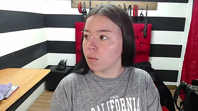 Snapshot of Marian_Ran chatting on 02-12-25, 03:29 Marian Ran online show from 02-12-25, 03:29