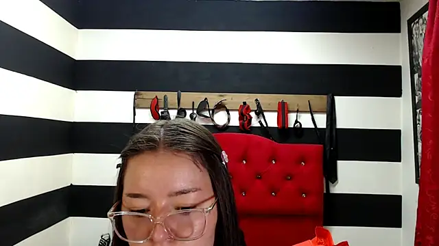 Snapshot of Marian_Ran chatting on 02-18-25, 02:59 Marian Ran online show from 02-18-25, 02:59