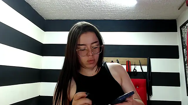 Snapshot of Marian_Ran chatting on 02-20-25, 03:01 Marian Ran online show from 02-20-25, 03:01