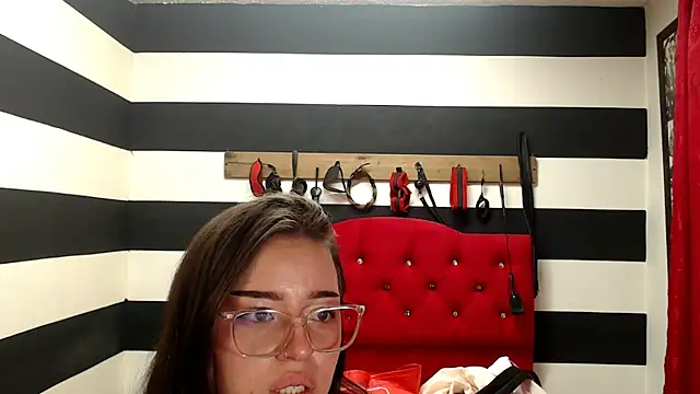 Snapshot of Marian_Ran chatting on 03-13-25, 03:00 Marian Ran online show from 03-13-25, 03:00