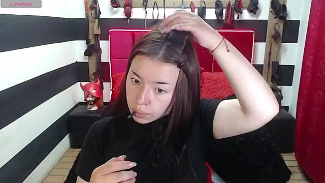 Snapshot of Marian_Ran chatting on 10-08-25, 02:31 Marian Ran online show from 10-08-25, 02:31