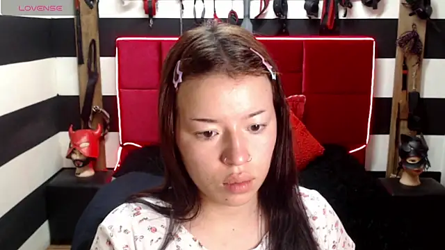 Snapshot of Marian_Ran chatting on 10-21-25, 04:57 Marian Ran online show from 10-21-25, 04:57