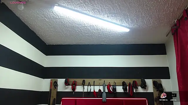 Snapshot of Marian_Ran chatting on 10-23-25, 11:03 Marian Ran online show from 10-23-25, 11:03