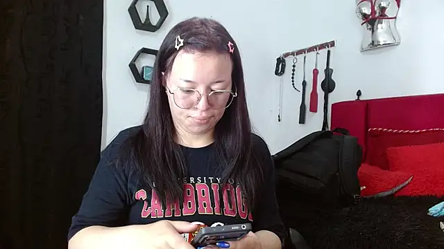 Marian Ran online show from 12-18-25, 04:57