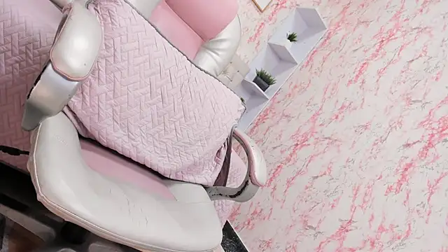 VICTORIA HOUSTON online show from 01-04-25, 03:07