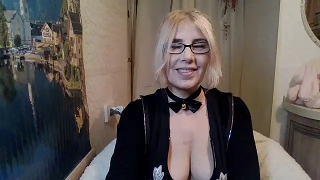 Snapshot of sweet_raspberry chatting on 01-14-25, 04:40 sweet raspberry online show from 01-14-25, 04:40