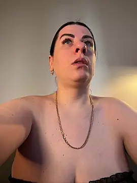 Evelinia online show from 03-04-25, 01:49