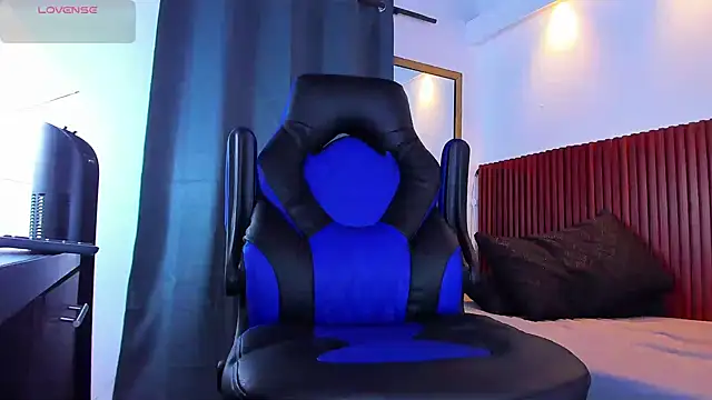 max borman1 online show from 10-08-25, 03:09