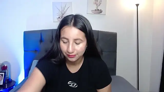 Snapshot of ailyn_miranda chatting on 12-17-25, 07:53 ailyn miranda online show from 12-17-25, 07:53