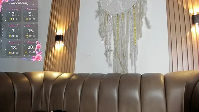 Snapshot of malak_nanyy chatting on 10-12-25, 10:47 malak nanyy online show from 10-12-25, 10:47