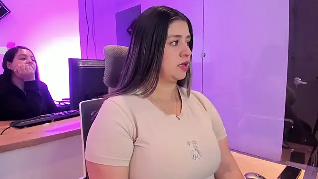 Snapshot of Melinda_bob chatting on 10-11-25, 01:09 Melinda bob online show from 10-11-25, 01:09