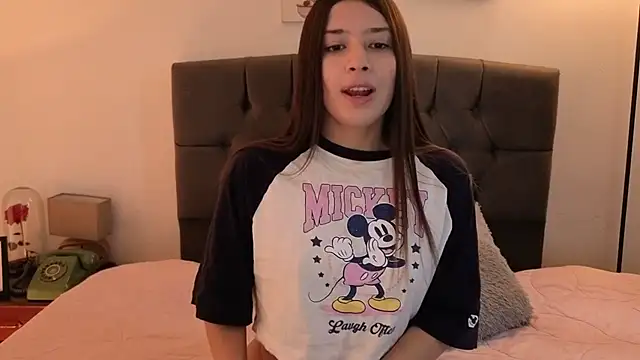 Emma Lombardi online show from 04-24-26, 01:24