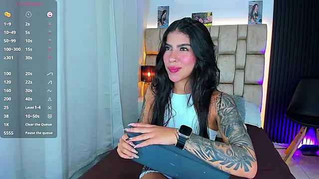 little sophie18 online show from 10-30-25, 08:53