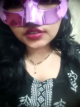 Snapshot of Shivi_shahh chatting on 01-14-25, 06:07 Shivi shahh online show from 01-14-25, 06:07