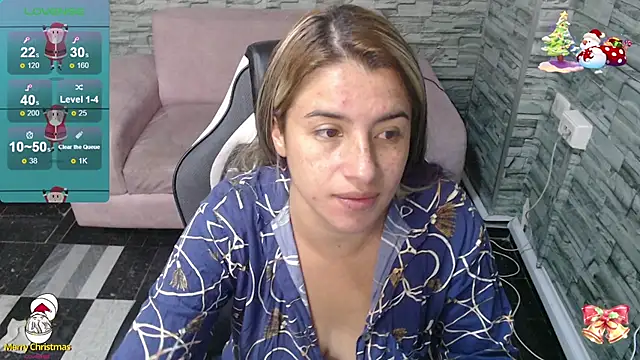 Snapshot of Valerie_b chatting on 12-28-24, 03:48 Valerie b online show from 12-28-24, 03:48