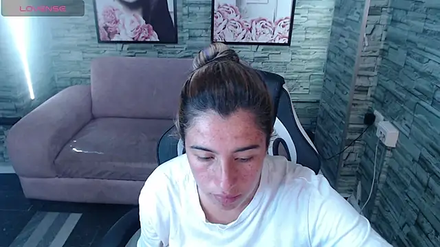 Snapshot of Valerie_b chatting on 02-07-25, 03:12 Valerie b online show from 02-07-25, 03:12