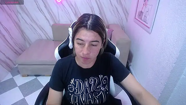 Snapshot of Valerie_b chatting on 02-12-25, 03:07 Valerie b online show from 02-12-25, 03:07