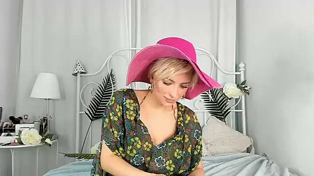 SakuFox online show from 02-12-25, 07:35