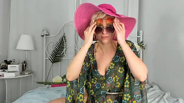 SakuFox online show from 11-10-25, 10:20