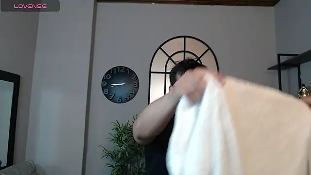 Snapshot of Ian_Daviz chatting on 02-19-25, 07:48 Ian Daviz online show from 02-19-25, 07:48