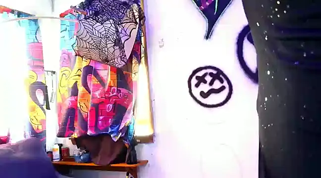 Snapshot of KRYZTALYNXXX chatting on 12-08-24, 08:15 KRYZTALYNXXX online show from 12-08-24, 08:15