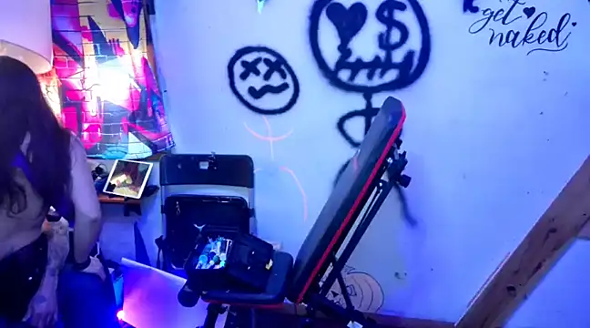 Snapshot of KRYZTALYNXXX chatting on 01-01-25, 01:59 KRYZTALYNXXX online show from 01-01-25, 01:59