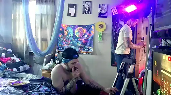 Snapshot of KRYZTALYNXXX chatting on 02-17-25, 07:42 KRYZTALYNXXX online show from 02-17-25, 07:42