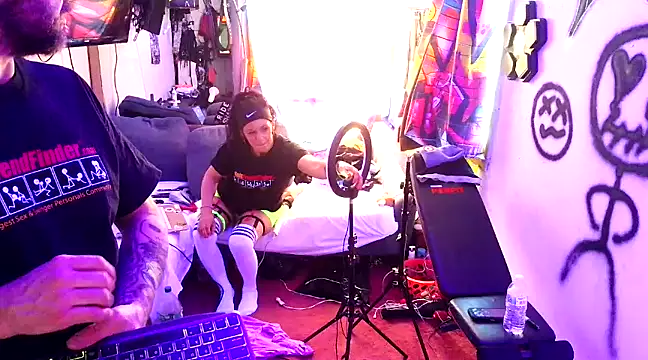 Snapshot of KRYZTALYNXXX chatting on 02-23-25, 04:35 KRYZTALYNXXX online show from 02-23-25, 04:35