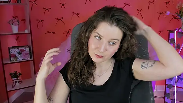 Snapshot of JackieByrd chatting on 03-19-25, 01:40 JackieByrd online show from 03-19-25, 01:40