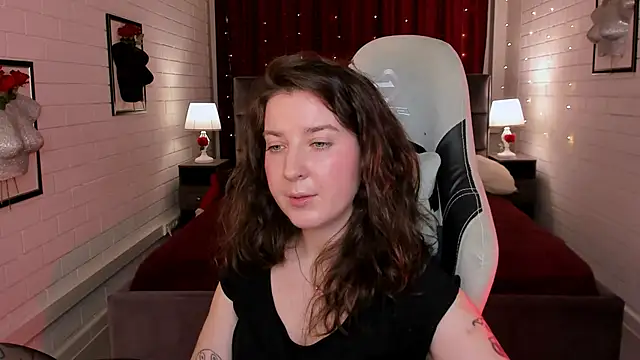 Snapshot of JackieByrd chatting on 03-22-25, 04:47 JackieByrd online show from 03-22-25, 04:47